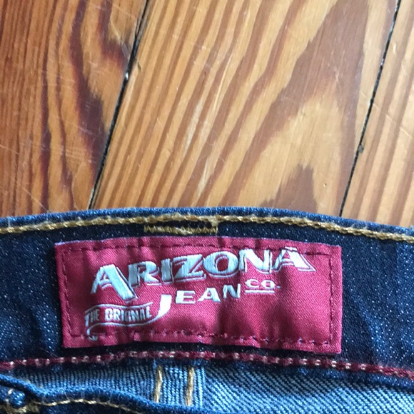 Jeans - Picture 2 of 4